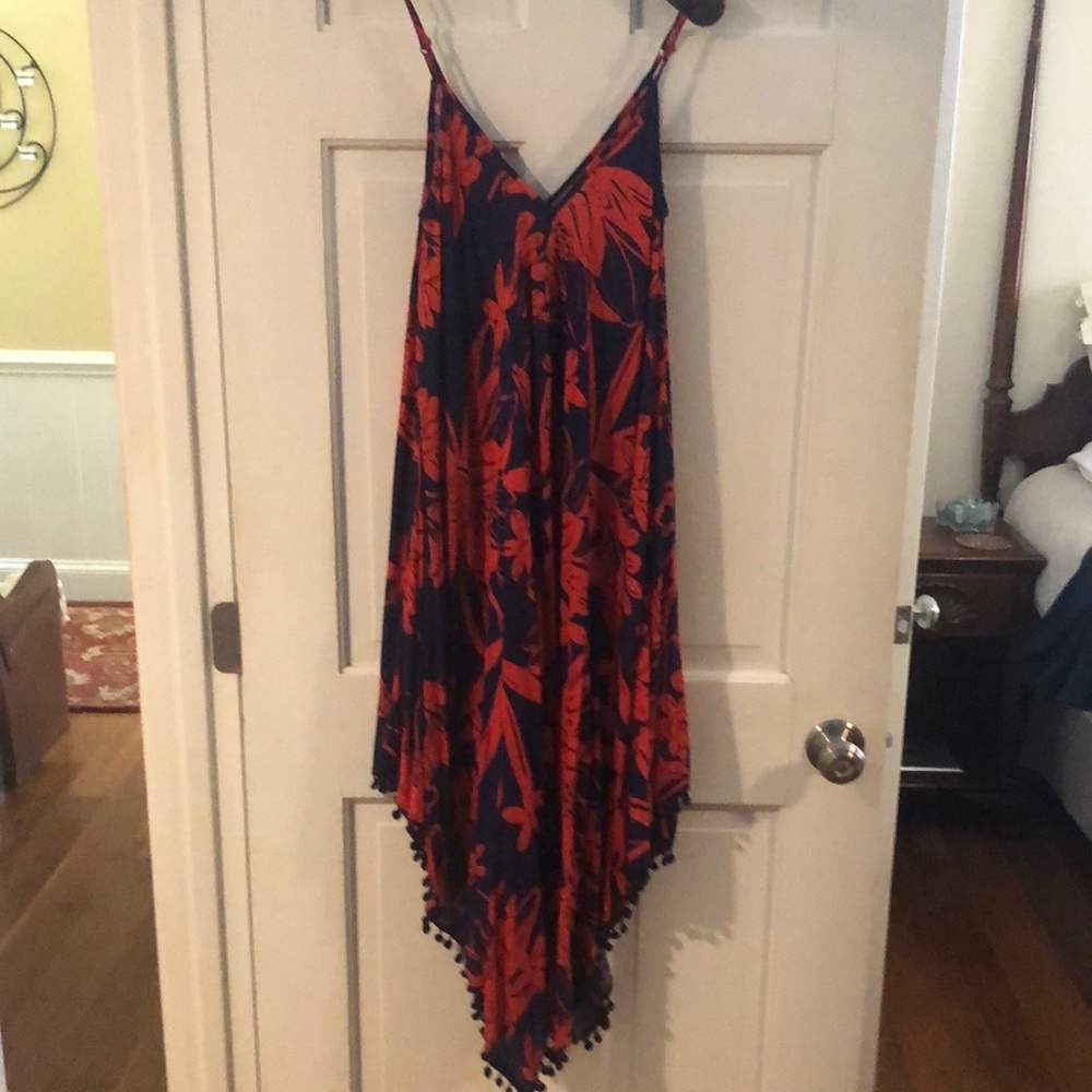V-neck beachy dress. Navy and red/orange. Medium